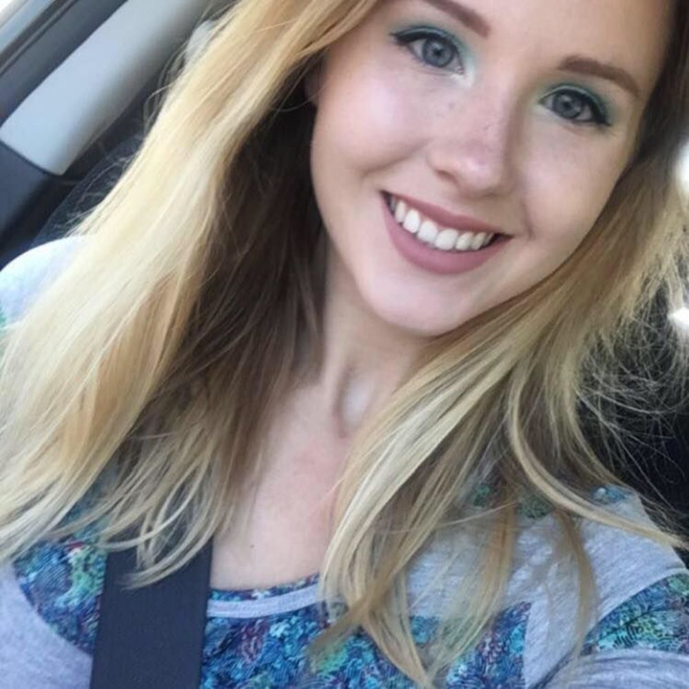 Meet your Posher, Alexis